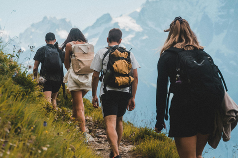 Chamonix : Randonnée au coucher du soleil et fondue au fromage en milieu alpin