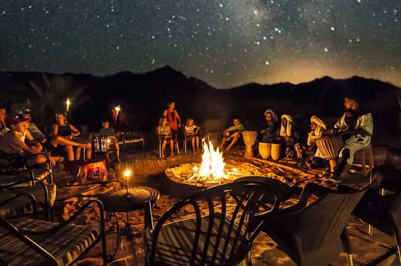 Deserto di Agafay: cena nel deserto e giro in cammello al tramonto da Marrakech