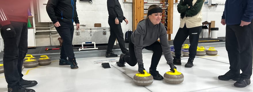 Montréal : expérience de curling avec moniteur et équipement