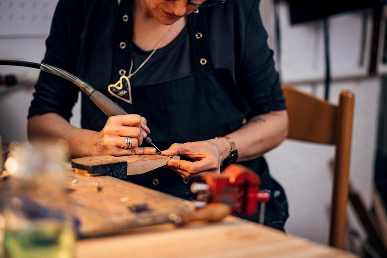 Crea tu obra maestra de plata: Taller de Artesanía de BaliServicio de traslado al aeropuerto