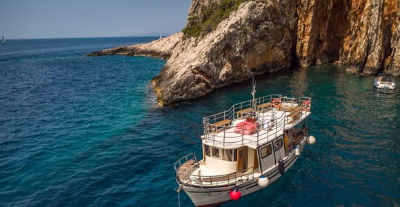 Hvar: Bootstour zu den Roten Felsen, Dubovica und den Pakleni-Inseln