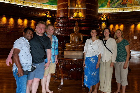 Sigiriya: Private Tuk-Tuk Local Food Tour with Hotel Pickup
