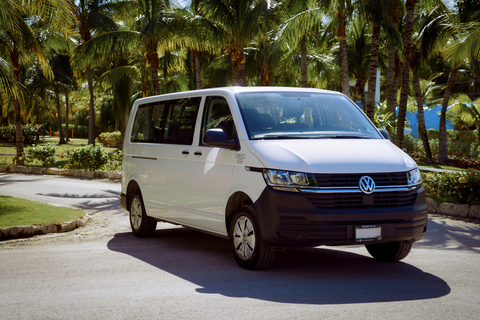 Cancun: Private or Shared Airport Transfer Playa Mujeres Private Transporter - One Way