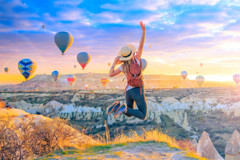 Antalya/Kemer: Excursión de dos días a Capadocia con hotel cuevaTour por Capadocia con alojamiento en un hotel cueva