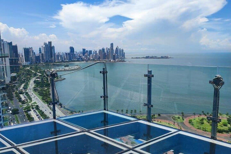 Panama City: Small-Group Canal & Skyline Tour
