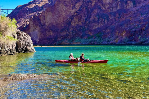 Kingman Excursión guiada en kayak por la Cueva Esmeralda