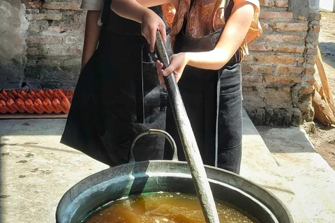 Yogyakarta: Javanese Village Tour with Batik & Cooking Class Java Village Tour with Batik & Cooking Class without Ticket