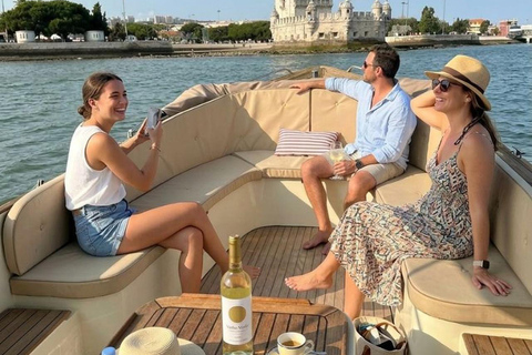 Lisbon – Morning Cruise with Coffee & Portuguese Snacks Lisbon: Sangria Social Premium Boat Experience