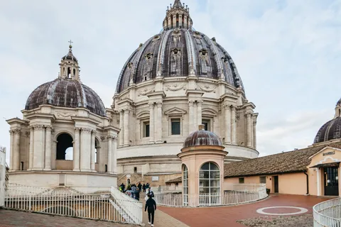 St. Peter’s Basilica Priority Access Tour with Dome & Crypt
