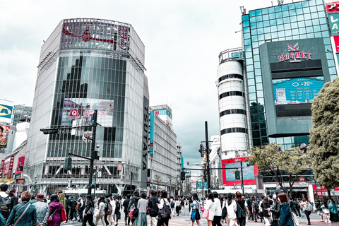 Tokyo: Shibuya Walking Tour with Crossing & Hachiko Statue