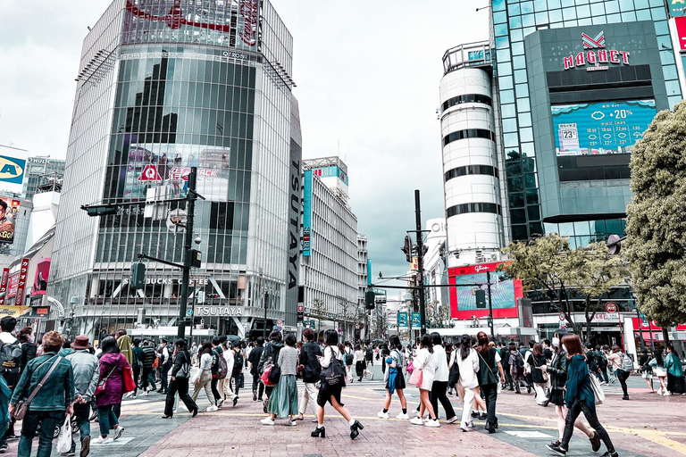 Tokyo: Shibuya Walking Tour with Crossing & Hachiko Statue