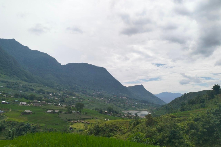 Sa Pa: Cat Cat Village Tour to Visit the Hmong People