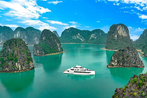 Hanoi: Luxury Ha Long Cruise by Super Yacht with Transfer