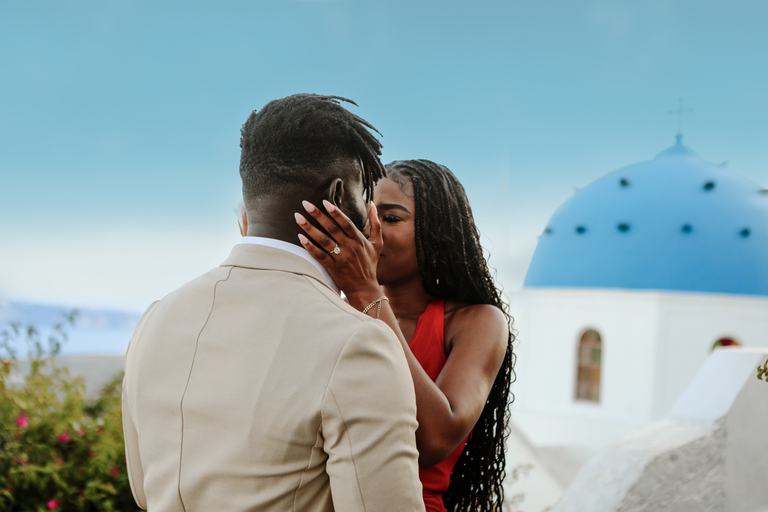 Proposal Photographer in Santorini2 Hours + 60 Photos at 2-3 Locations