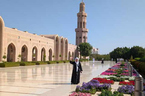 Muscat: City Highlights Tour with Grand Mosque & Souq Shared
