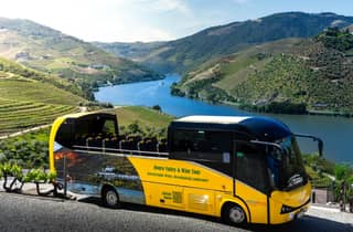 Von Porto aus: Ganztagestour durch das Douro-Tal und Wein mit Mittagessen