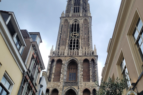 Amsterdam-Utrecht: Private Walking Tour with Local Guide