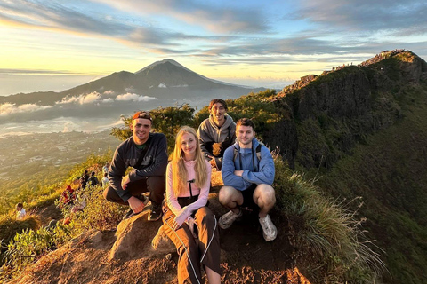 Mount Batur Sunrise hiking with Breakfast & Hotel Pickup Hot spring only