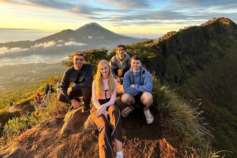 Mount Batur Sunrise hiking with Breakfast & Hotel Pickup Hot spring only