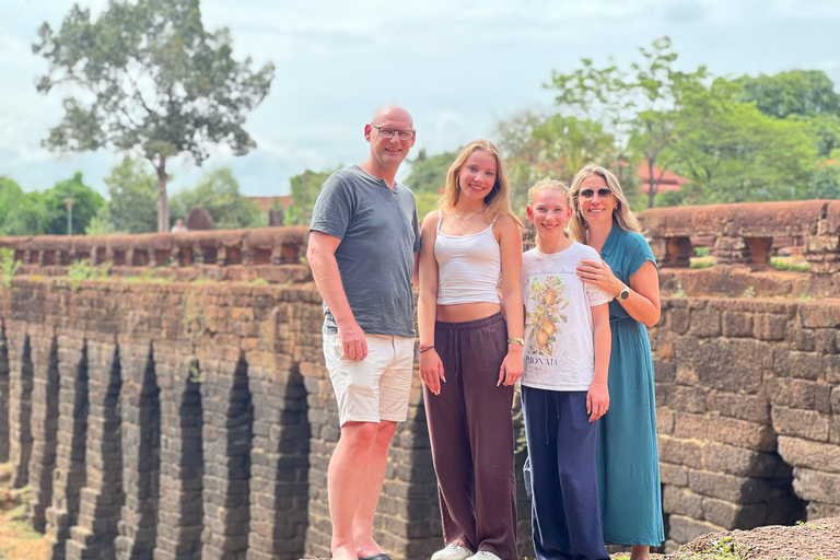 2-Day Phnom Penh to Siem Reap Tour with Angkor Wat Sunrise