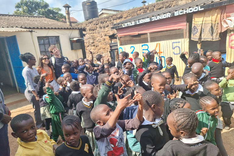 Nairobi: Visit the Largest Slum with a Local Entrepreneur