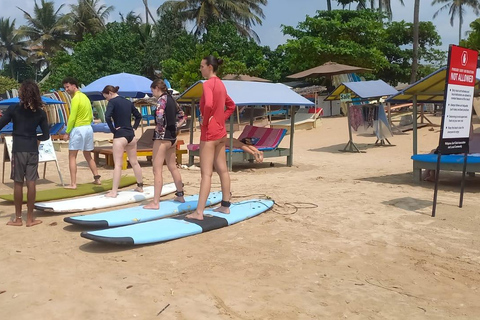 Surf & Stay – Beginner Surf Lessons with Stand‑Up Guarantee Mirissa: Surfing Lesson with Equipment & ISA Instructor
