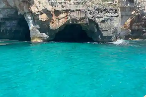 Tour Esclusivo alla Scoperta di Leuca: Due Versanti, un Mare di Emozioni