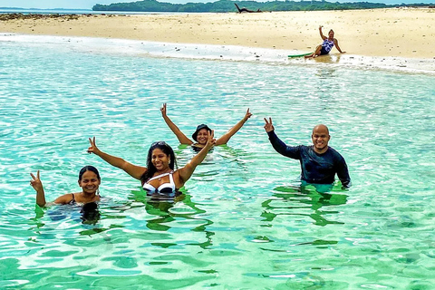 Panama: Las Perlas Archipelago Whale Watching Tour