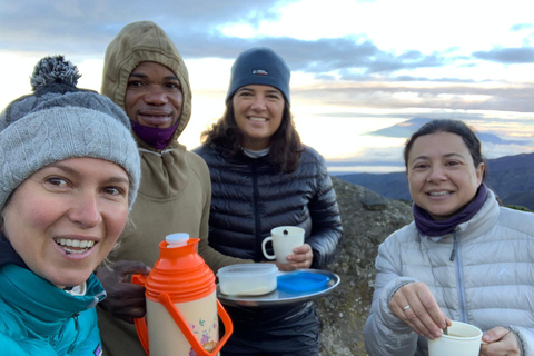 6 jours d&#039;ascension du Kilimandjaro par la route Machame