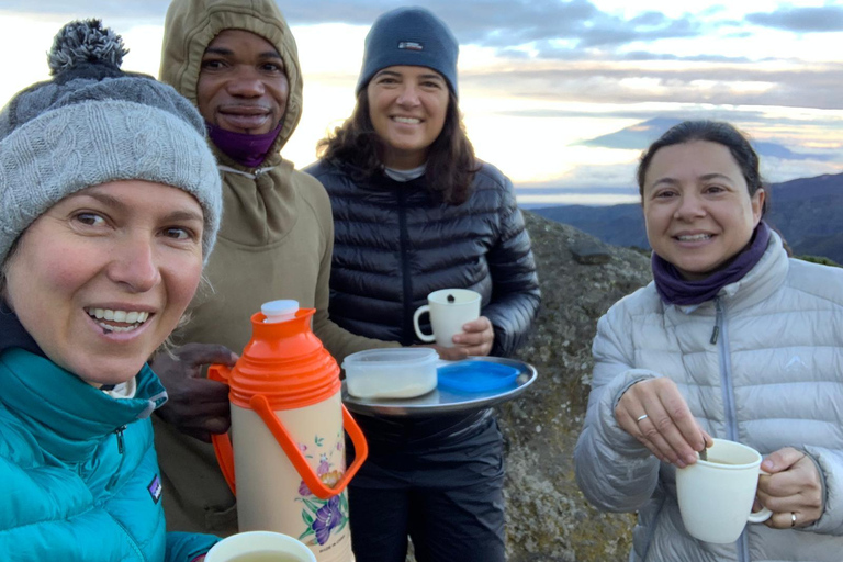 6 dias de escalada do Kilimanjaro Rota Machame