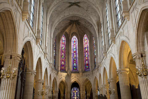 Paris: Ghosts, Legends & Mysteries Evening Walking Tour Paris: Murder Mysteries Group Walking Tour