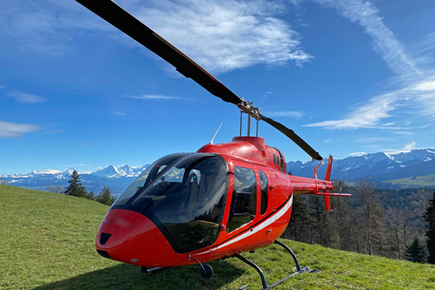 Bern: Exclusive Helicopter-Tour for 4 over the Swiss Capital