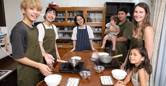 Kyoto Fushimiinari:Wagashi Making & Small Group Tea Ceremony