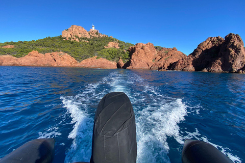 Cannes: excursión en barco por el macizo del EstérelCannes: Estérel Massif Boat Excursion