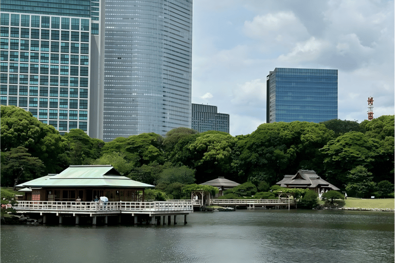 Tokyo–Haneda: Garden, Samurai & Torii Private Tour Tokyo hotel → Haneda Airport