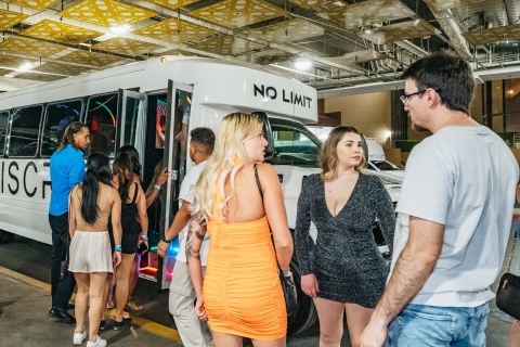 Las Vegas: Club Crawl mit Partybus und GetränkespecialsFür Jungs