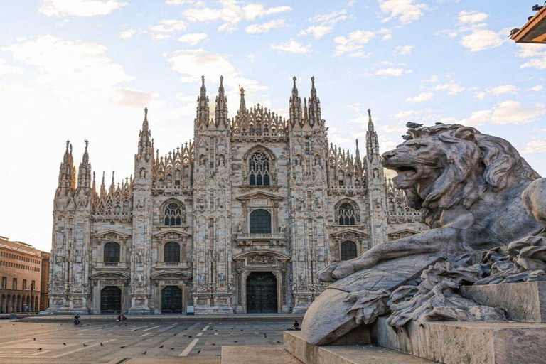Milano: Luxury Duomo Fast-Track Entry with Lift to Terraces