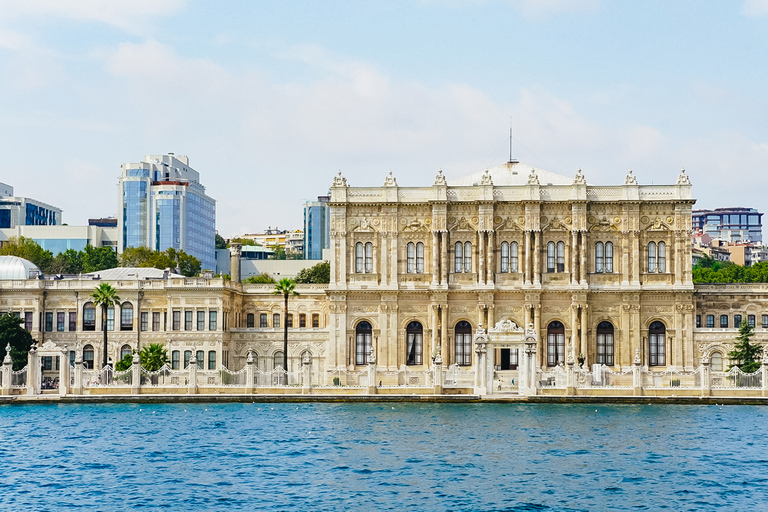 Istanbul: Bosphorus and Golden Horn Cruise with Audio Guide