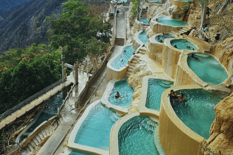 Early excursion from CDMX to the Tolantongo Grottoes