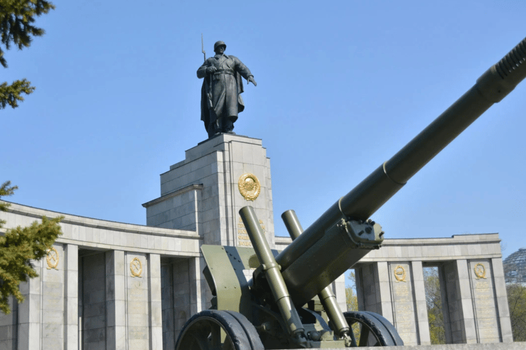 Tour privato di Berlino della Seconda Guerra Mondiale: Storia del terzo reichTour privato di Berlino della Seconda Guerra Mondiale: Storia del Terzo Reich
