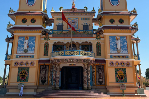 HCM: Excursión a Tay Ninh, la Montaña de la Virgen Negra y el Templo de Cao DaiVisita privada (2 sitios)