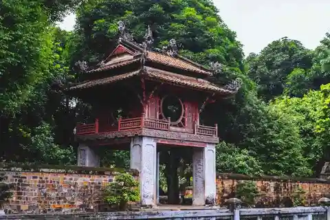 Hanoi City Tours With Small Groups (By Bus/Jeep/Cycling)