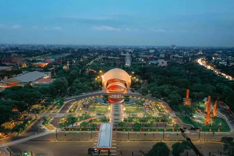 Jakarta: Mini Indonesia Cultural Park Entry Ticket