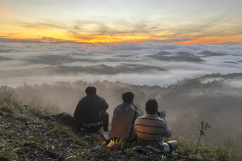 Dalat: Cloud Chasing packaged hike - Sunrise Pickup Included Group Packaged Tour - Free photo & video taken by tour guide