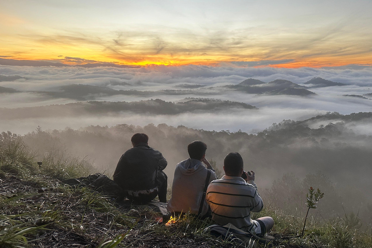 Dalat: Cloud Chasing packaged hike - Sunrise Pickup Included Group Packaged Tour - Free photo & video taken by tour guide