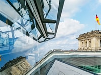 Berlin, Regierungsviertelrundfahrt und Reichstag Dombesuch - Hizvo