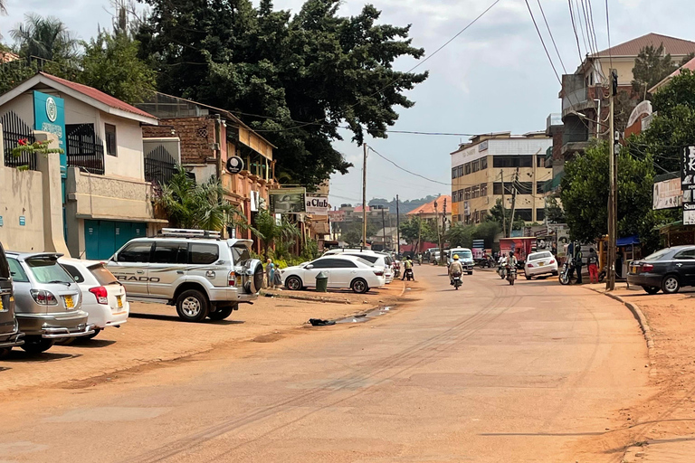 Kampala: Small Group City guided walking tour