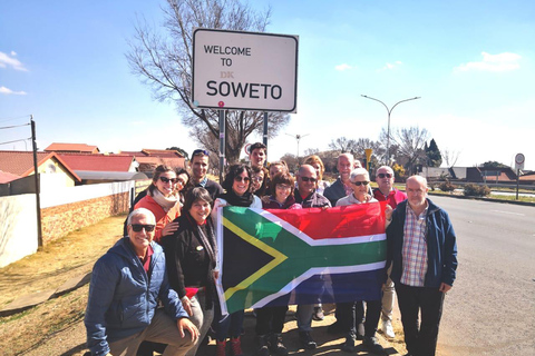 Wycieczka po Soweto; Dom Mandeli; Ulica Vilakazi; Rynek kulturyWycieczka po Soweto; kultura ulicznego targu w domu Mandeli