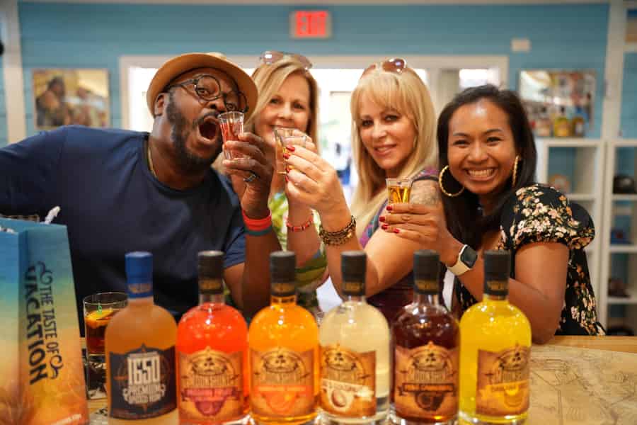 Orlando: Moonshine Mixology Kurs mit Verkostung. Foto: GetYourGuide Orlando: Moonshine Mixology Kurs mit Verkostung. Foto: GetYourGuide