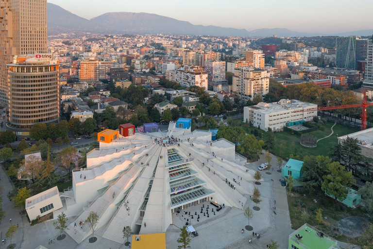 Tirana Fahrradtour Geschichte Kultur und Fahrt durch den Grand Park